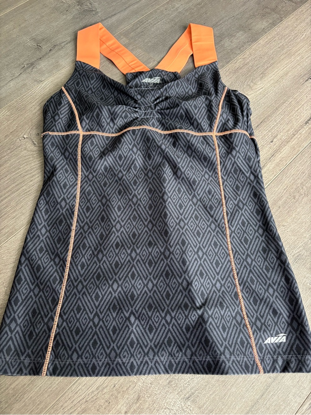 Avia Black Diamond-Pattern athletic topwith Orange Straps
